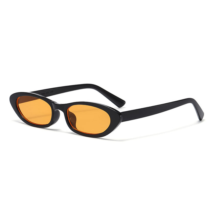 Dame Cat-Eye solbrille med beskyttende UV-filter og elegant rammestruktur Skanto