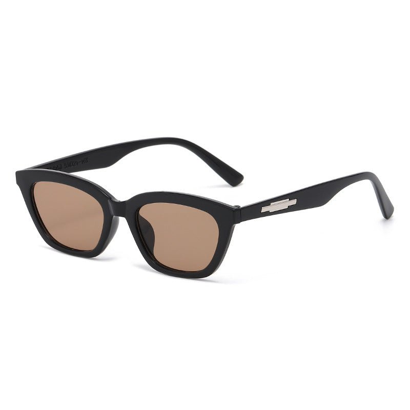 Dame moter Cat-Eye solbriller med transparent ramme og speilglass Skanto