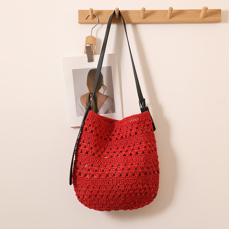Crocheted shoulder bag with stable strap Skanto