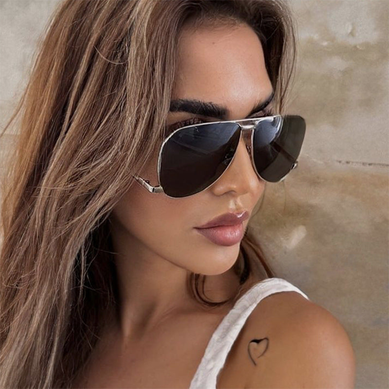 Dame elegante Aviator solbriller Skanto