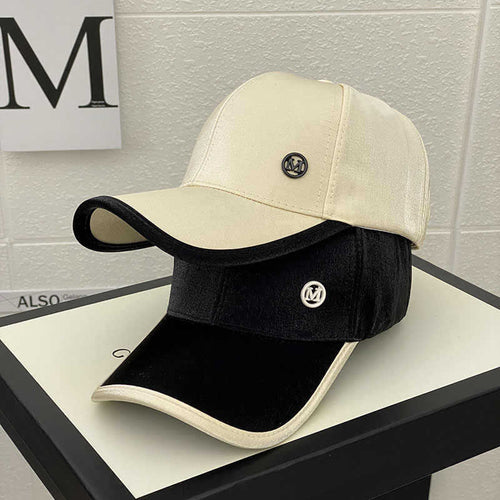 Kvinnenes skinnende sateng baseballcap Skanto