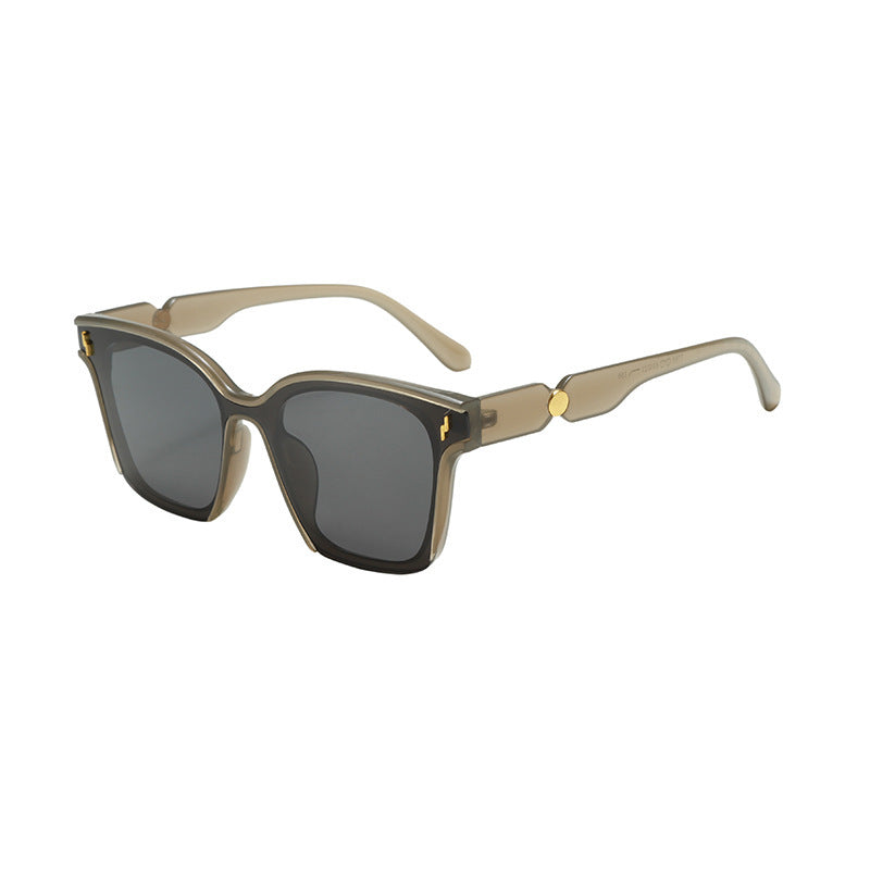 Dame Stilig solbrille med stilramme Skanto