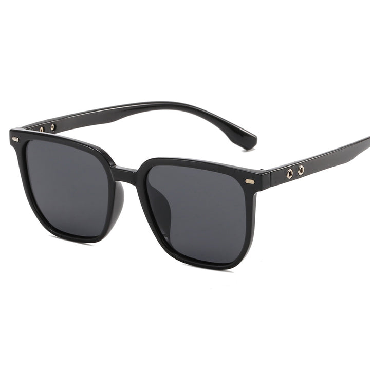 Dame moteriktig solbrille i trendy skilpaddemønster Skanto