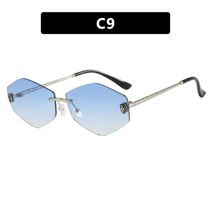 Women's geometric sunglasses in modern design with elegant metal frame Skanto