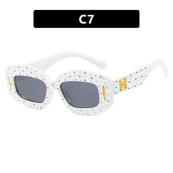 Women's Fashionable Sunglasses with Glamorous Rhinestone Decor Skanto