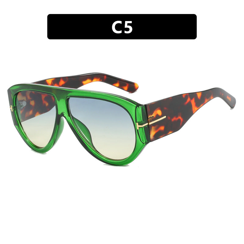 Women's Geometric Sunglasses with Modern Frame and Polarized Lenses Skanto