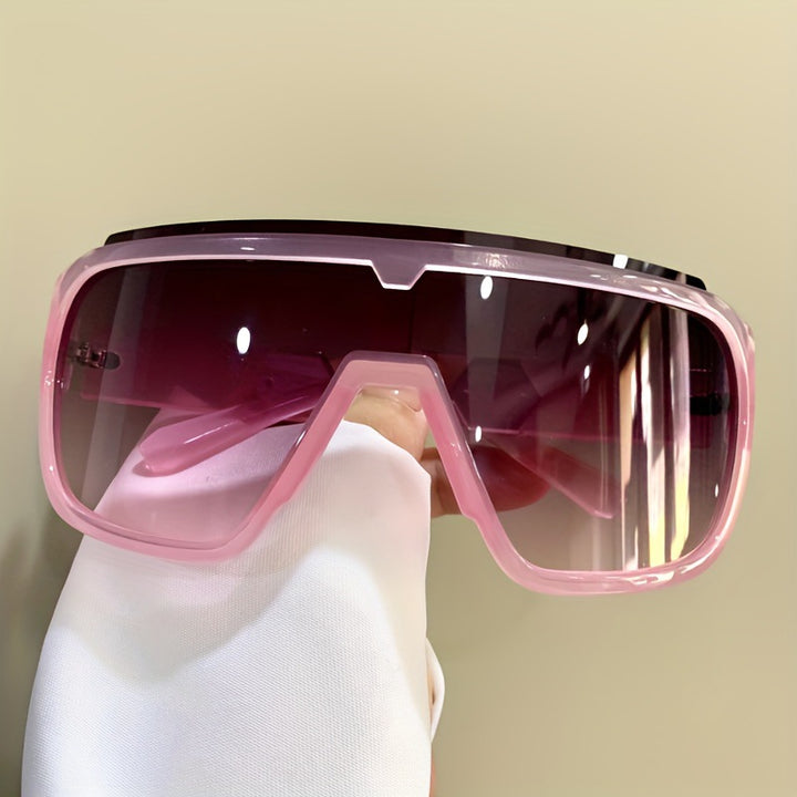 Women's sporty sunglasses with futuristic design and wide front Skanto
