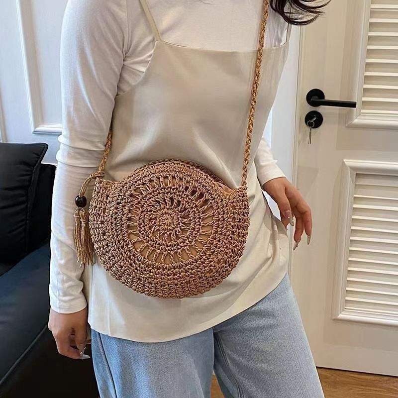 Håndknyttede Runde Crossbody Veske Laget av Naturlige Materialer Skanto