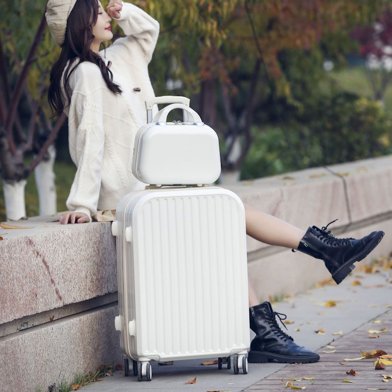 Dual-Compartment Hard-Shell Luggage Set Skanto