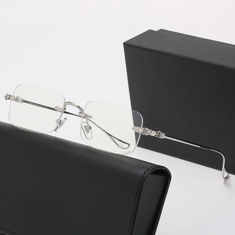Damer moteriktig lesebrille med elegant kvadratisk ramme og dekorerte stenger Skanto