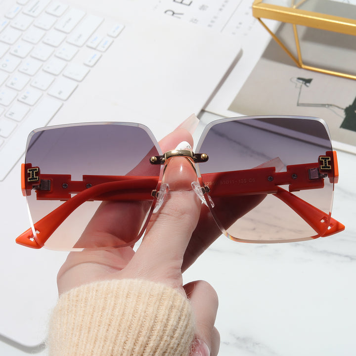 Dame oversized firkantet solbrille med stilige aksenter Skanto