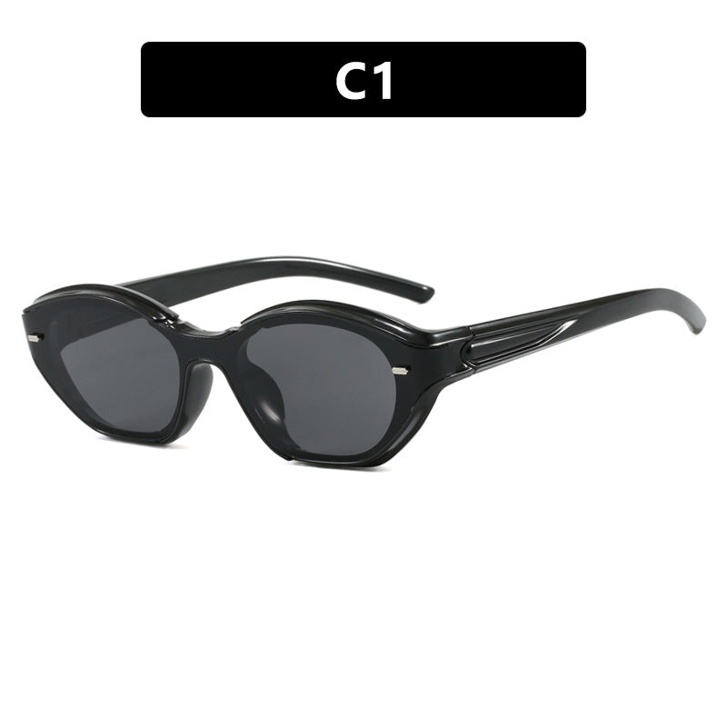 Dame moter Solbrille med moderne design og beskyttende UV-filter Skanto