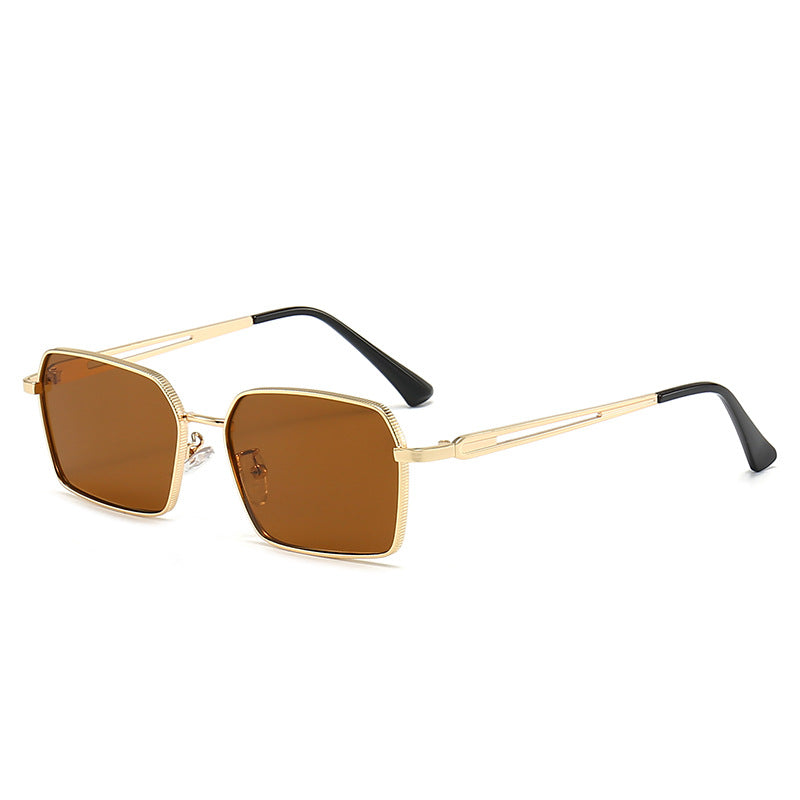 Dame kvadratisk solbrilles med minimalistiske metallaccents Skanto