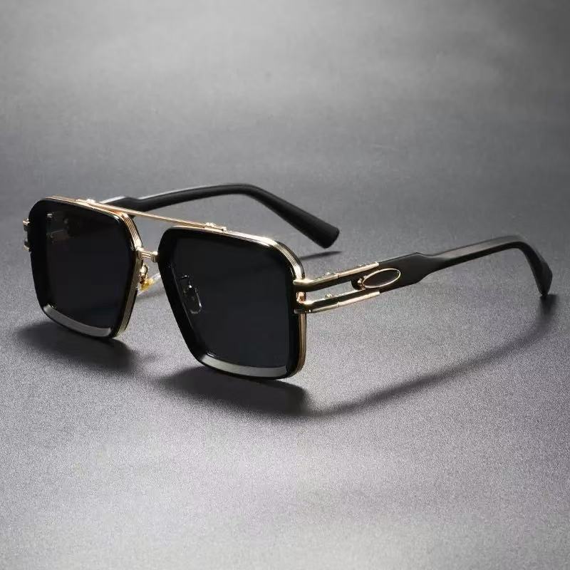 Dame moterik solbrille med stilige kvadratiske rammer Skanto