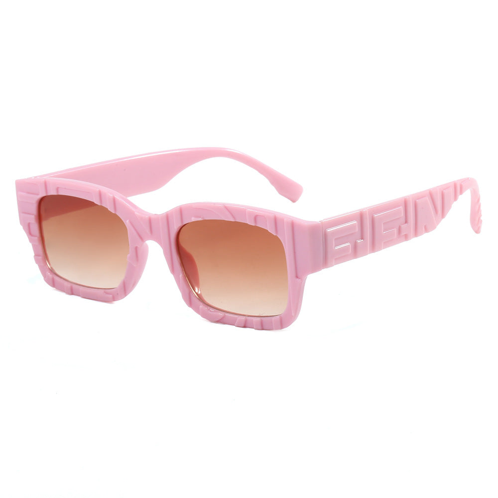 Damer moteriktig firkantet solbrille med strukturert ramme og UV-beskyttelse Skanto