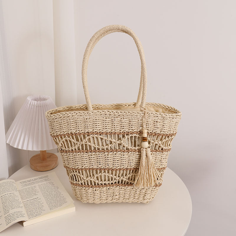 Handmade Straw Tote Bag with Decorative Tassel Detail Skanto