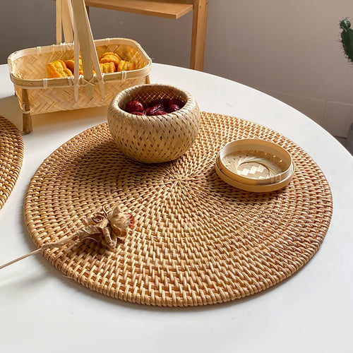 Dame stilfull håndlaget underlag av naturmateriale Skanto