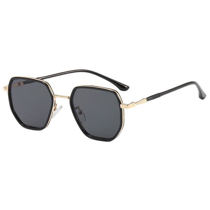 Dame geometrisk solbrille med elegant glassdesign Skanto