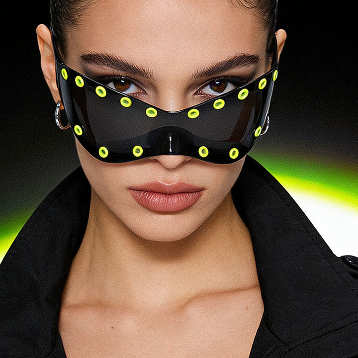 Damer Sporty Designer-solbriller med innovative metalakenter Skanto