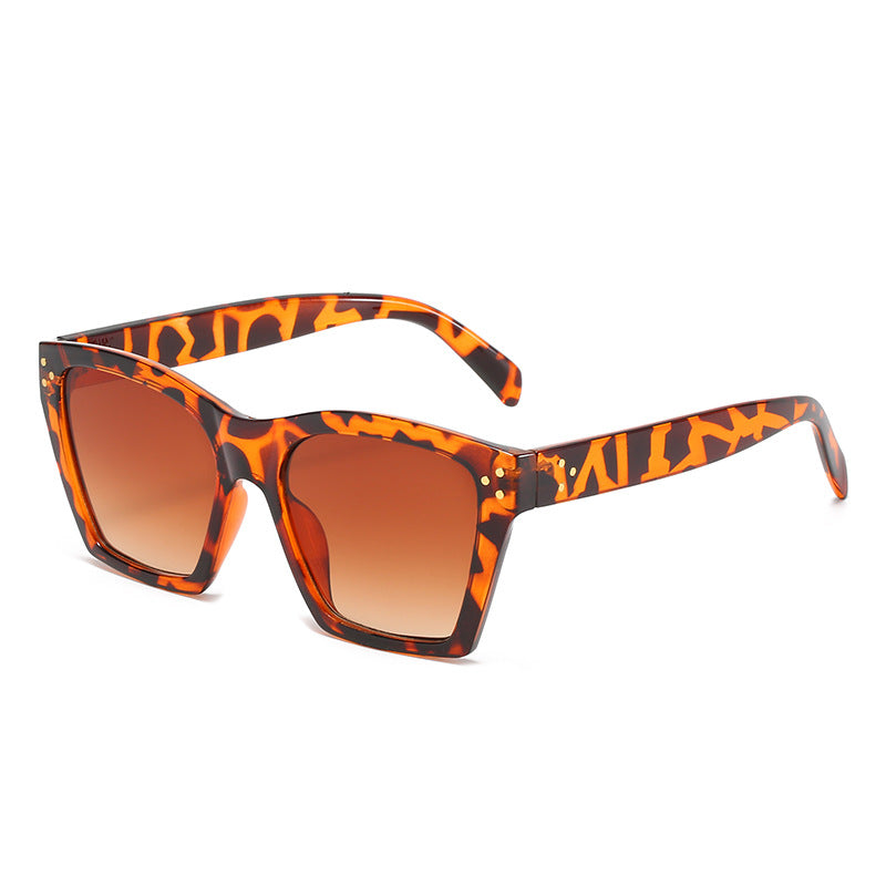 Dame stor moteriktig solbrille Skanto