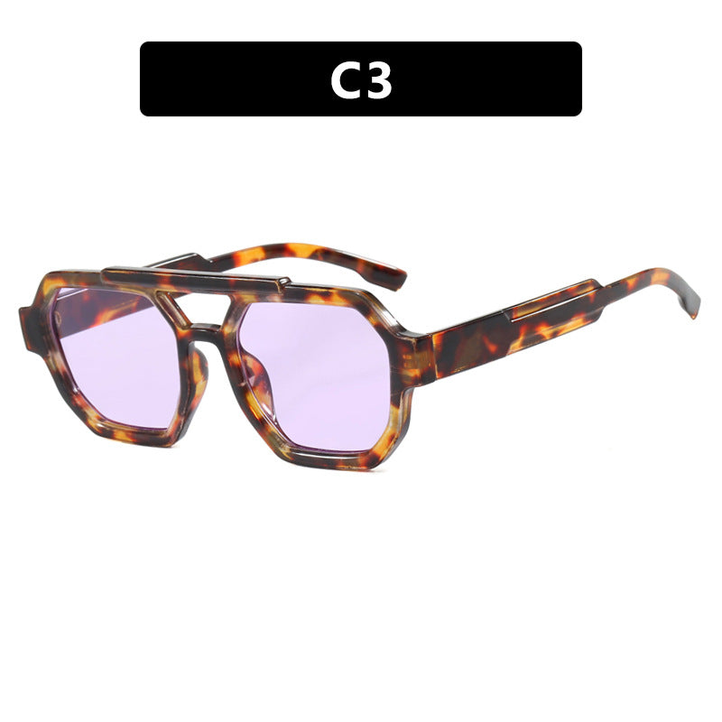 Women's oversized sunglasses in masculine design Skanto