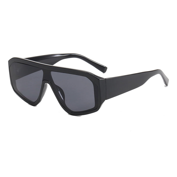 Women's oversized sunglasses in modern design with wide frame Skanto