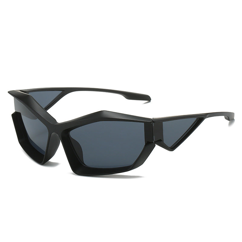 Dame sporty performance solbriller med moderne geometrisk ramme Skanto
