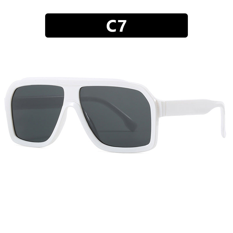 Women's large square sunglasses in modern design with robust frame Skanto