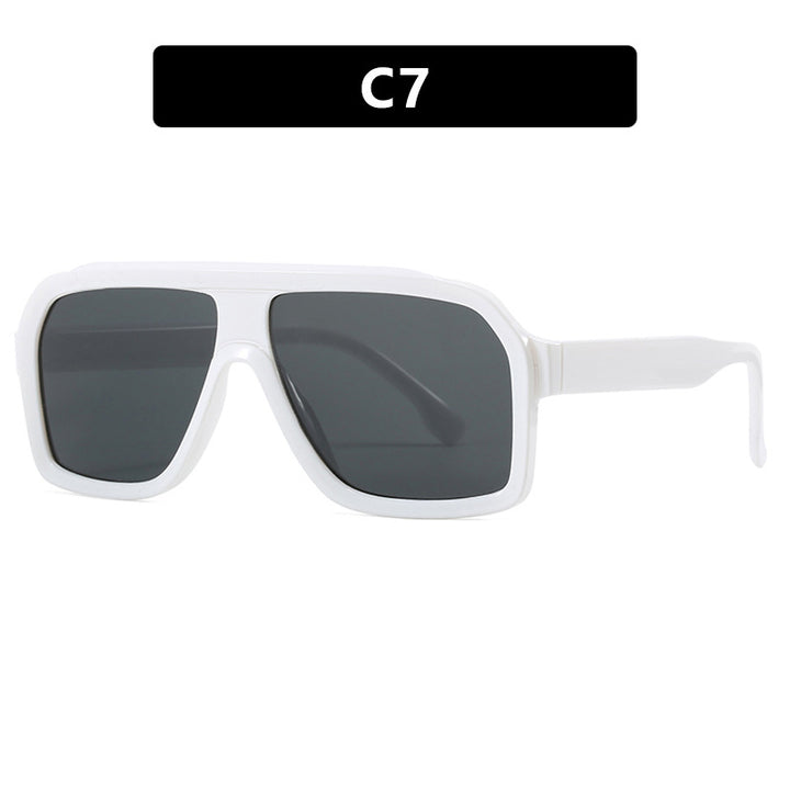 Women's large square sunglasses in modern design with robust frame Skanto