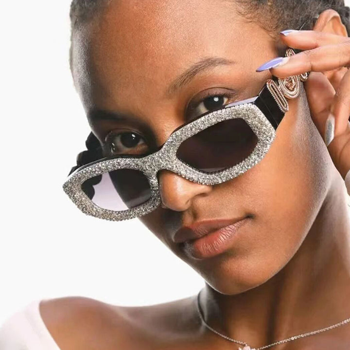 Women's extravagantly designed sunglasses with rhinestone-embellished frame Skanto