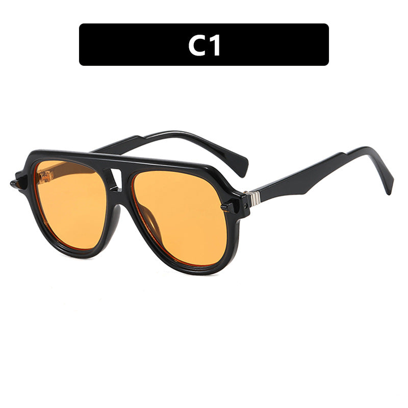 Women's rectangular sunglasses with modern frame and polarized lenses Skanto