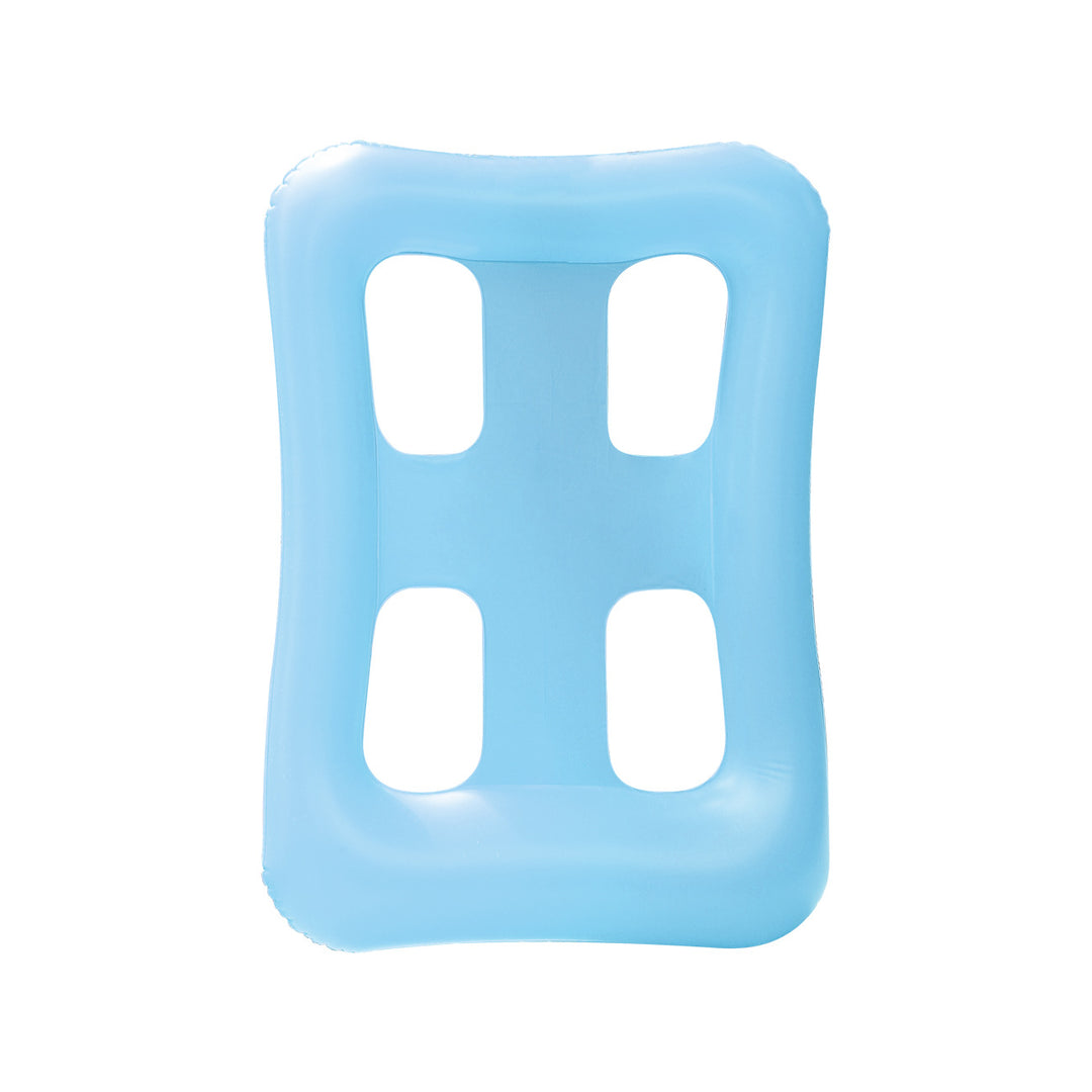 Kvinnens komfortable oppblåsbare bassenglounge med ergonomisk design Skanto