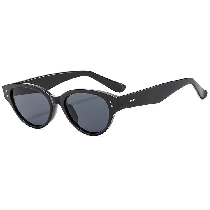 Dame Cat-Eye solbriller med elegant plastisk ramme og UV-beskyttelse Skanto