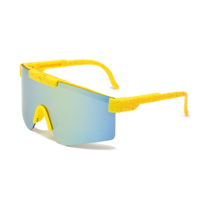 Dame Sport-solbrille med futuristisk design Skanto