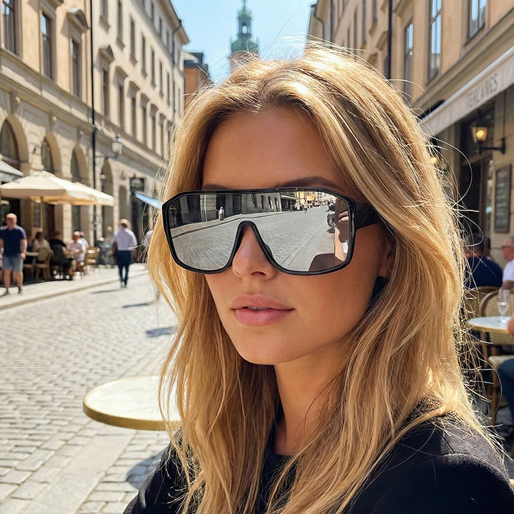 Dame Modische Oversized-solbriller i futuristisk design Skanto