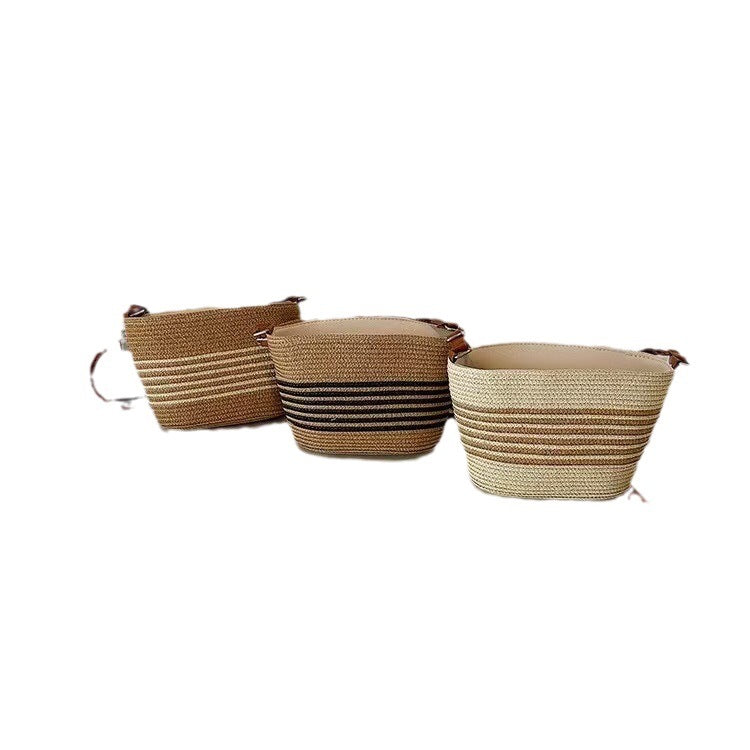 Trendy Summer Handbag Made of Woven Material Skanto