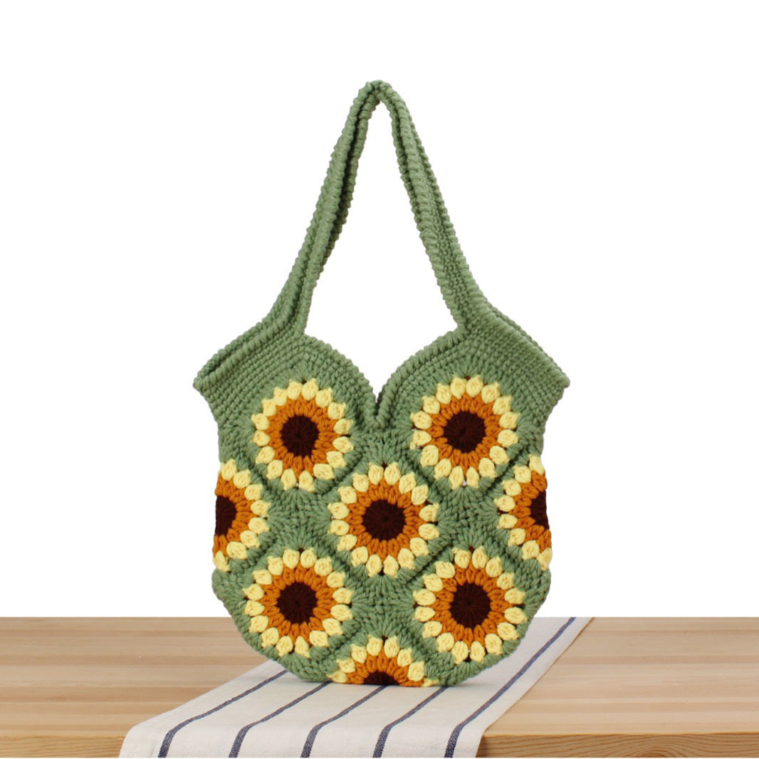 Handbag with floral crochet pattern Skanto