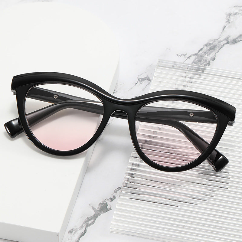 Dame elegant Cat-Eye solbriller med stilfull metallramme Skanto