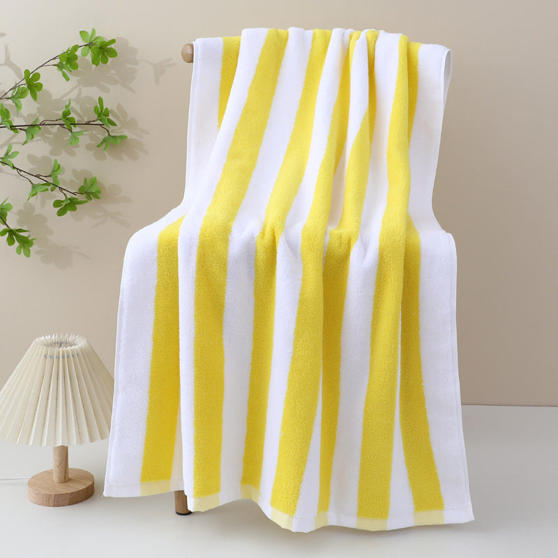 Stort badehåndkle med stilfullt striped mønster Skanto