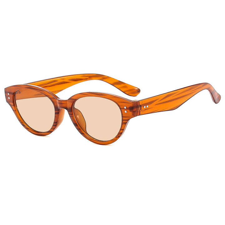 Dame Cat-Eye solbriller med robust ramme og polarisert glass Skanto