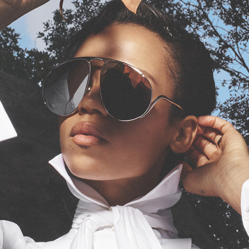 Women's Fashionable Pilot Sunglasses with Polarized Lenses and Elegant Metal Frame Skanto