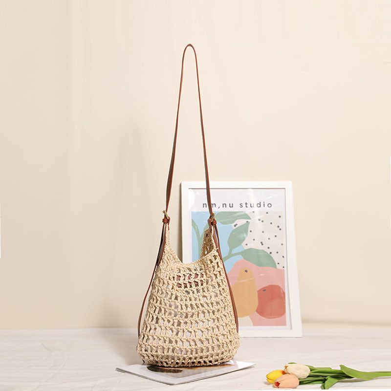 Hand-knotted shoulder bag with metal details Skanto
