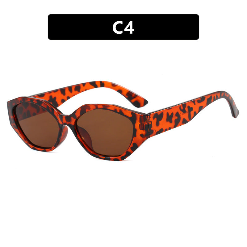 Women's stylish sunglasses in modern geometric design with protective UV filter Skanto