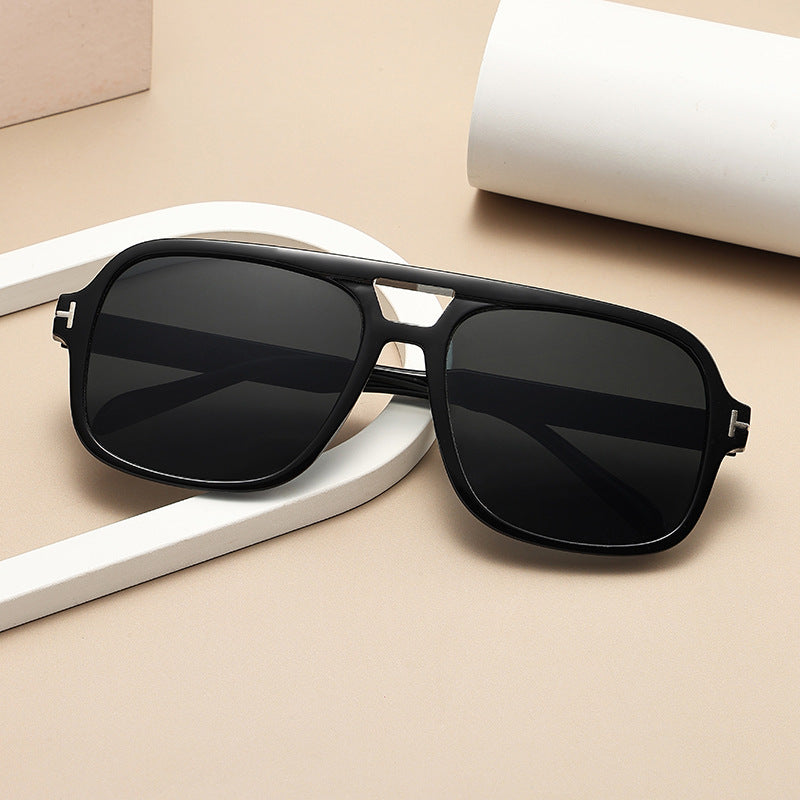 Dame Modischer quadratischer Solbrille med robust ramme Skanto