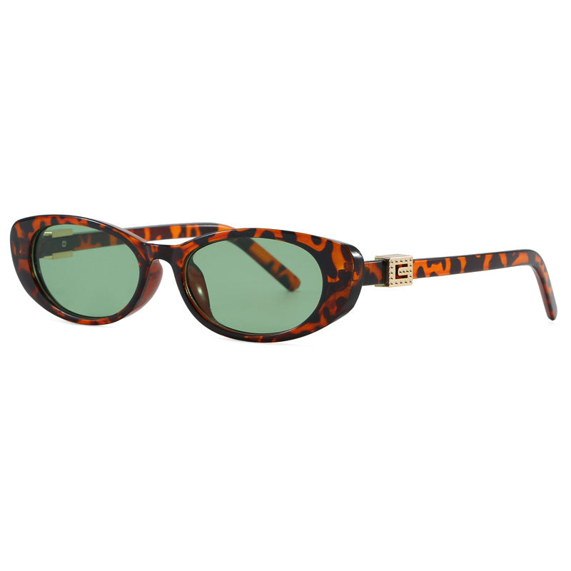 Women's Cat-Eye Sunglasses with Stylish Frame and Luxurious Details Skanto