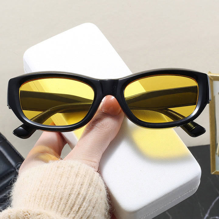 Dame moteriktig Cat-Eye solbrille med fleksibel ramme og UV-beskyttelse Skanto