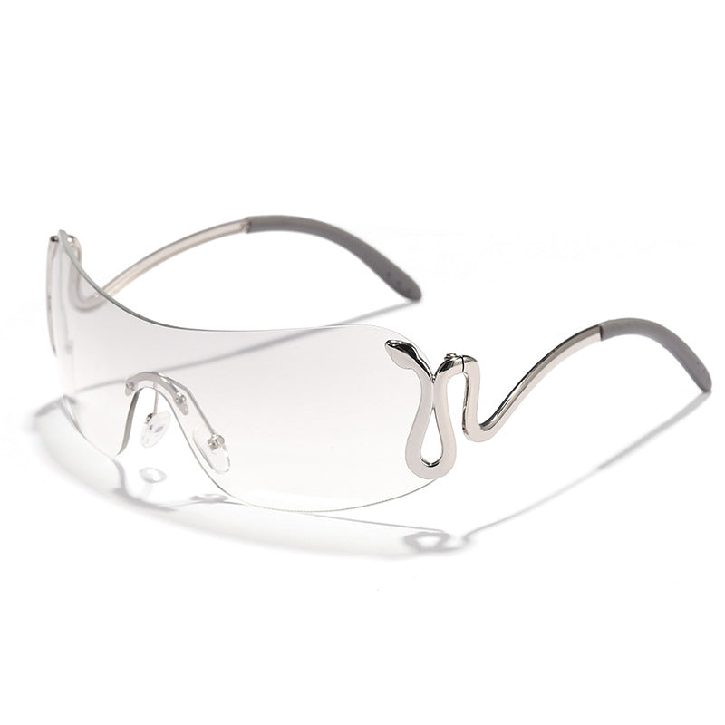 Kvinnelig mode futuristisk solbrille med buet ramme Skanto