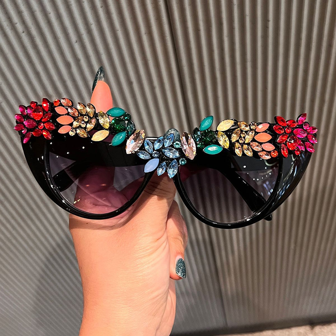 Dame Cat-Eye solbrille med luksuriøs krystall dekorasjon Skanto