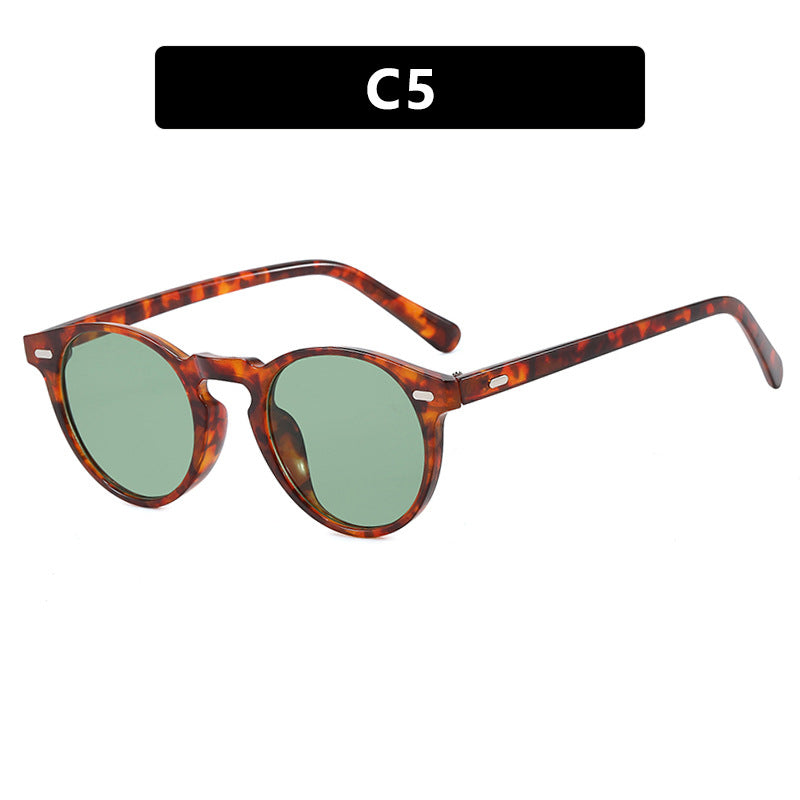 Women's fashionable glasses with modest design and lightweight frame Skanto