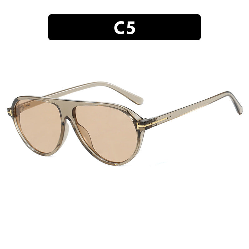 Women's trendy oversized sunglasses with elegant metal frame and UV protection Skanto
